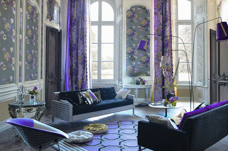 Moderní bytový textil s prvky ve fialové a modré barvě