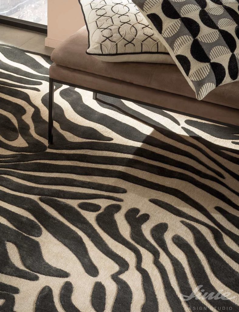 černobílý koberec se vzorem zebra