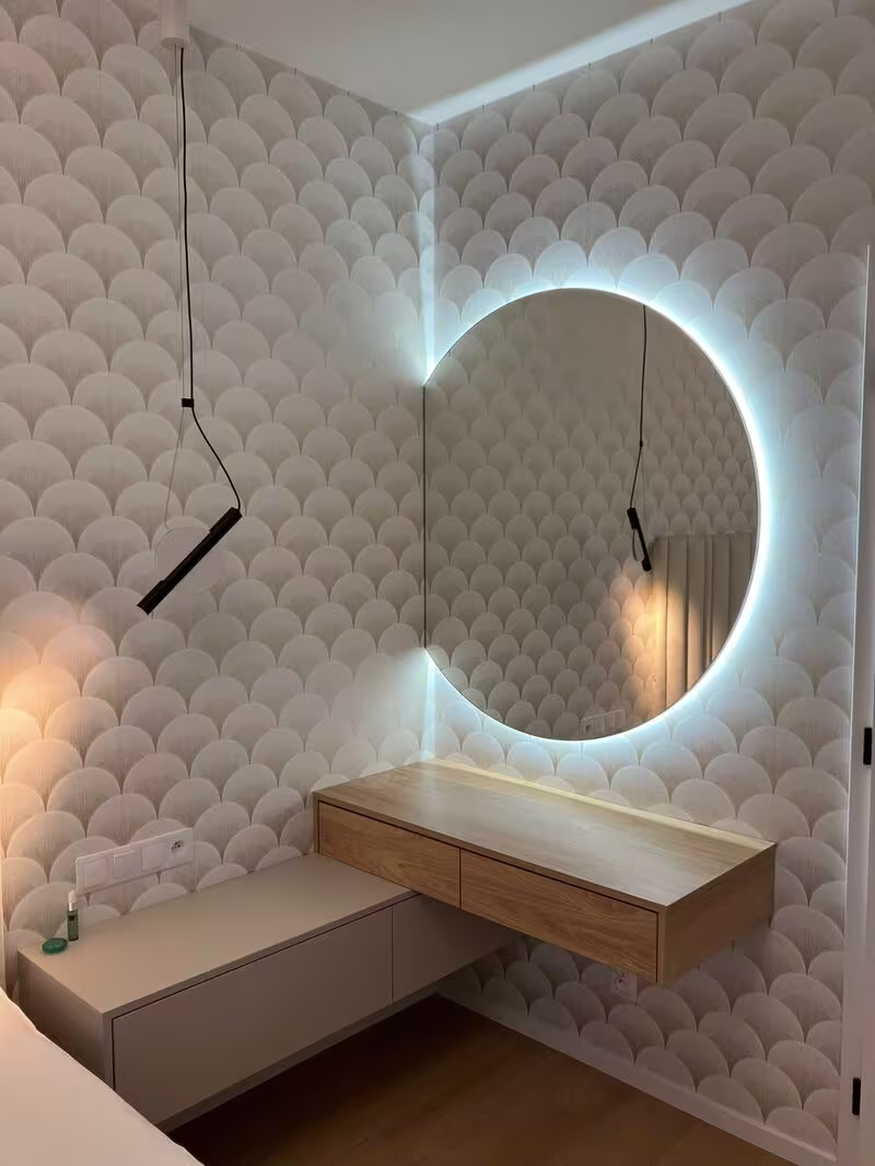 realizace na klíč detail zrcadla